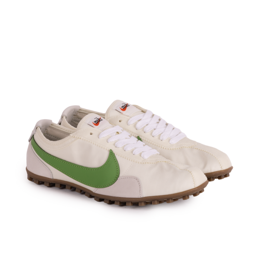 Nike Women's Moon Shoe OG SP Sail/Chlorophyll/Light Bone II0407-102