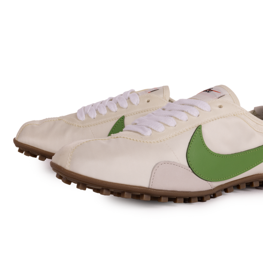Nike Women's Moon Shoe OG SP Sail/Chlorophyll/Light Bone II0407-102