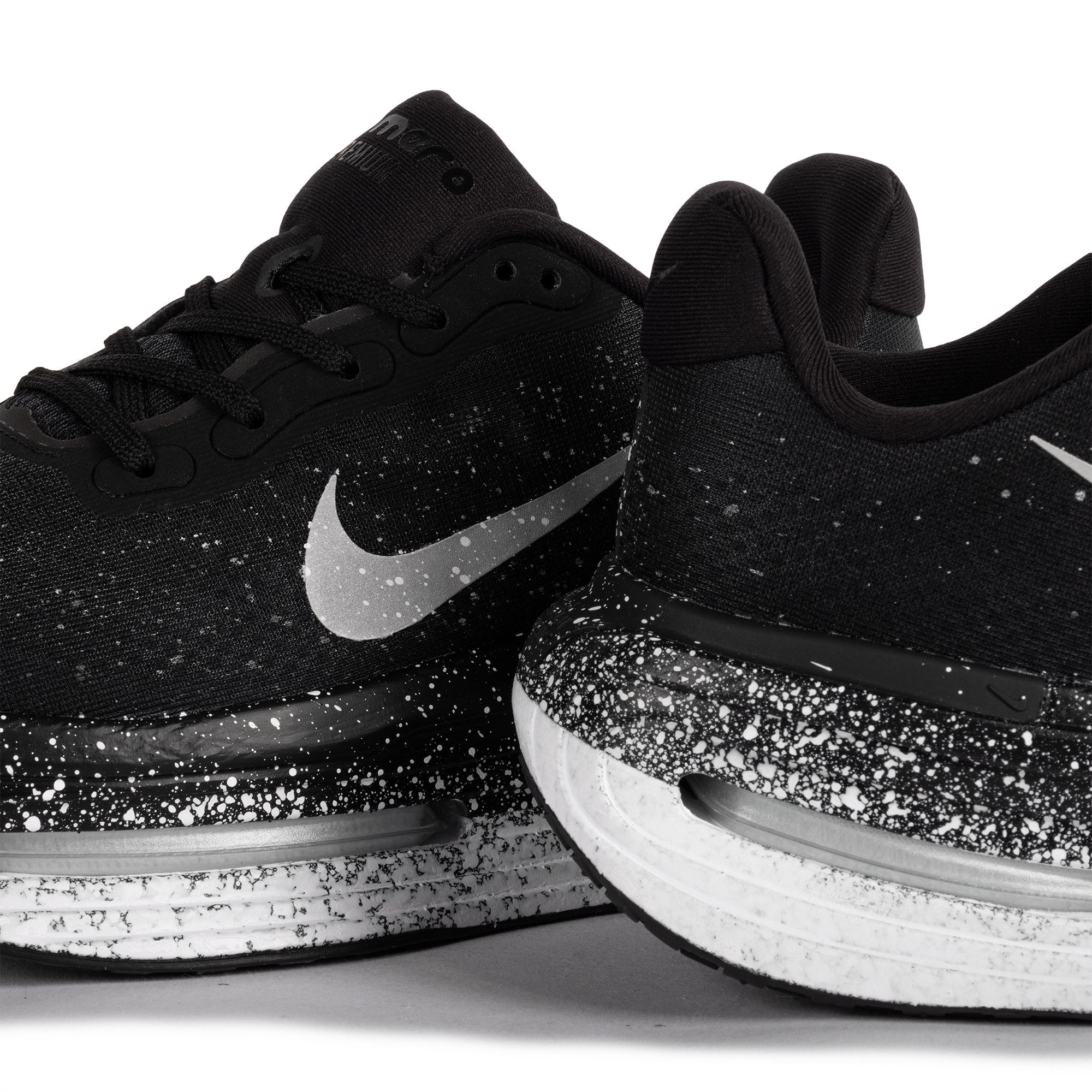 Nike Women's Vomero Premium Black/Metallic Silver/White IU2827-001