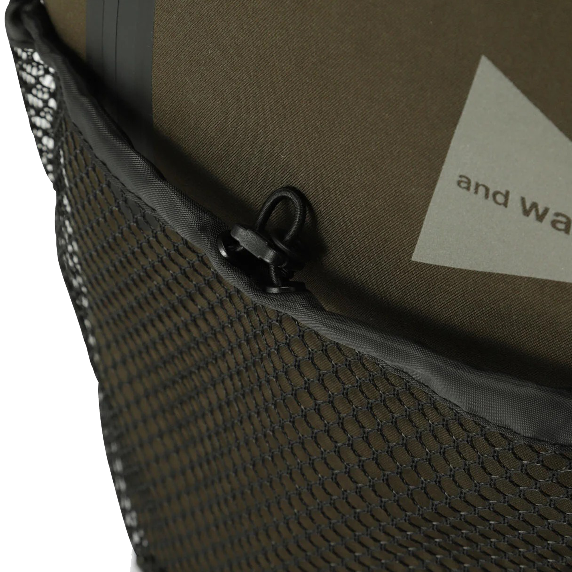 and wander PE/CO 20L Daypack D.Khaki