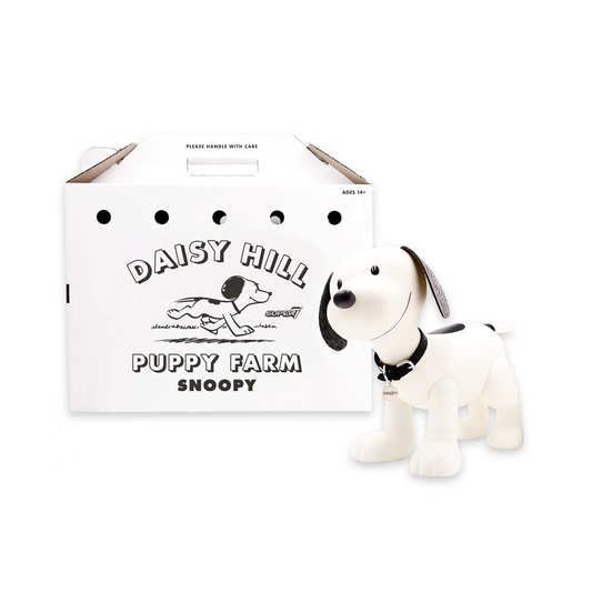 Super7 Peanuts Super Size Snoopy (Charcoal)