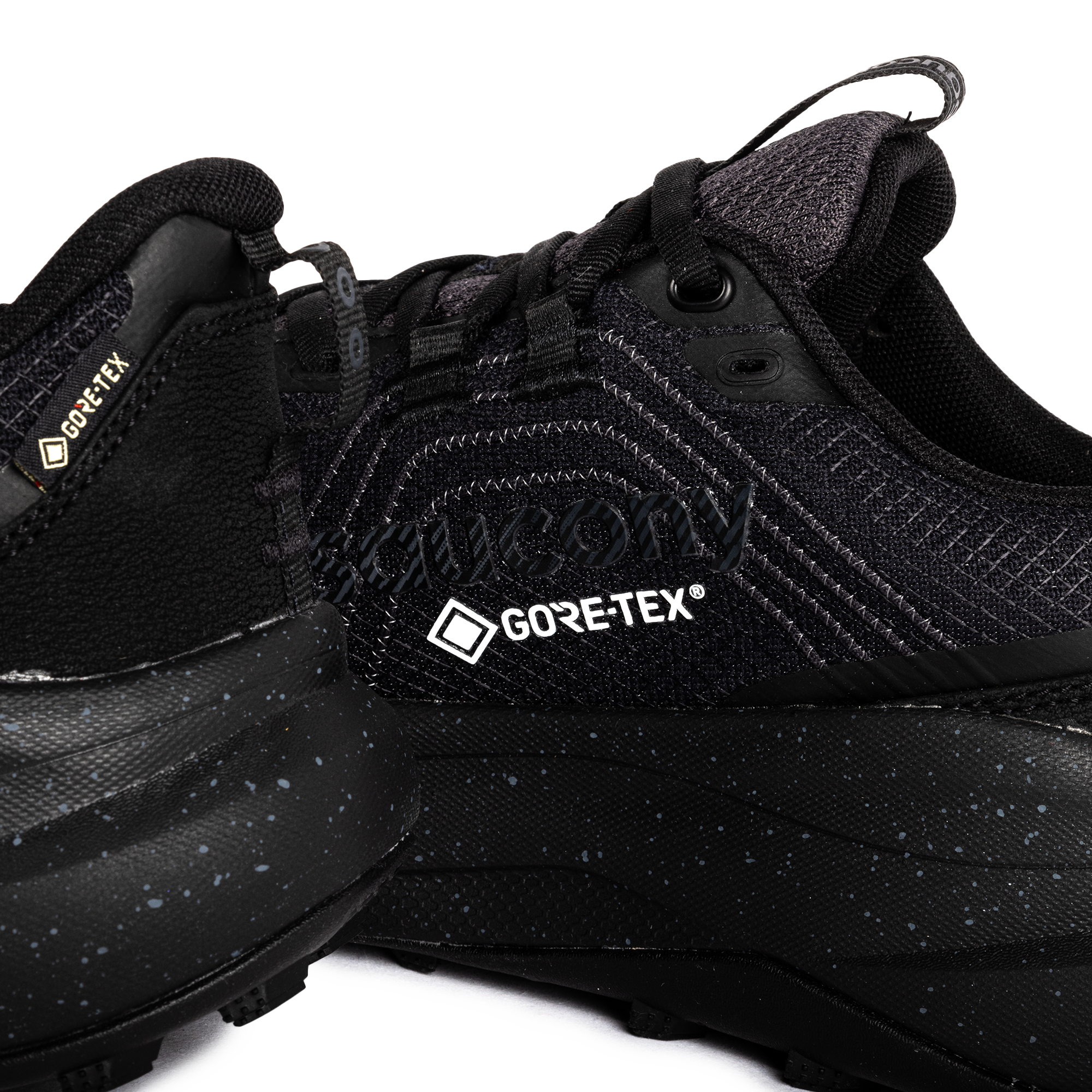 Saucony Xodus Ultra 4 GTX  S101843-1001