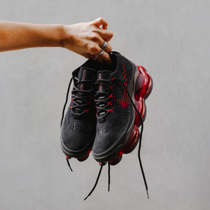 Air max 270 flyknit black deals red