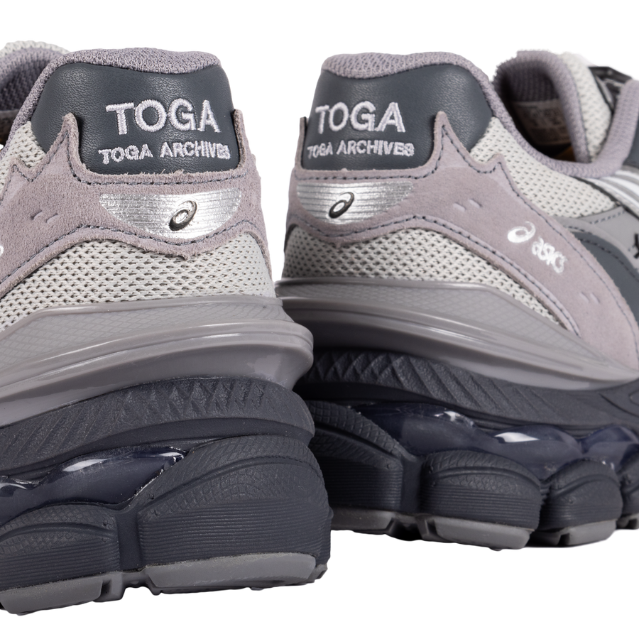 Asics x Toga Gel-Cumulus 16 TG Grey/Black/Pure Silver 1203A838.020