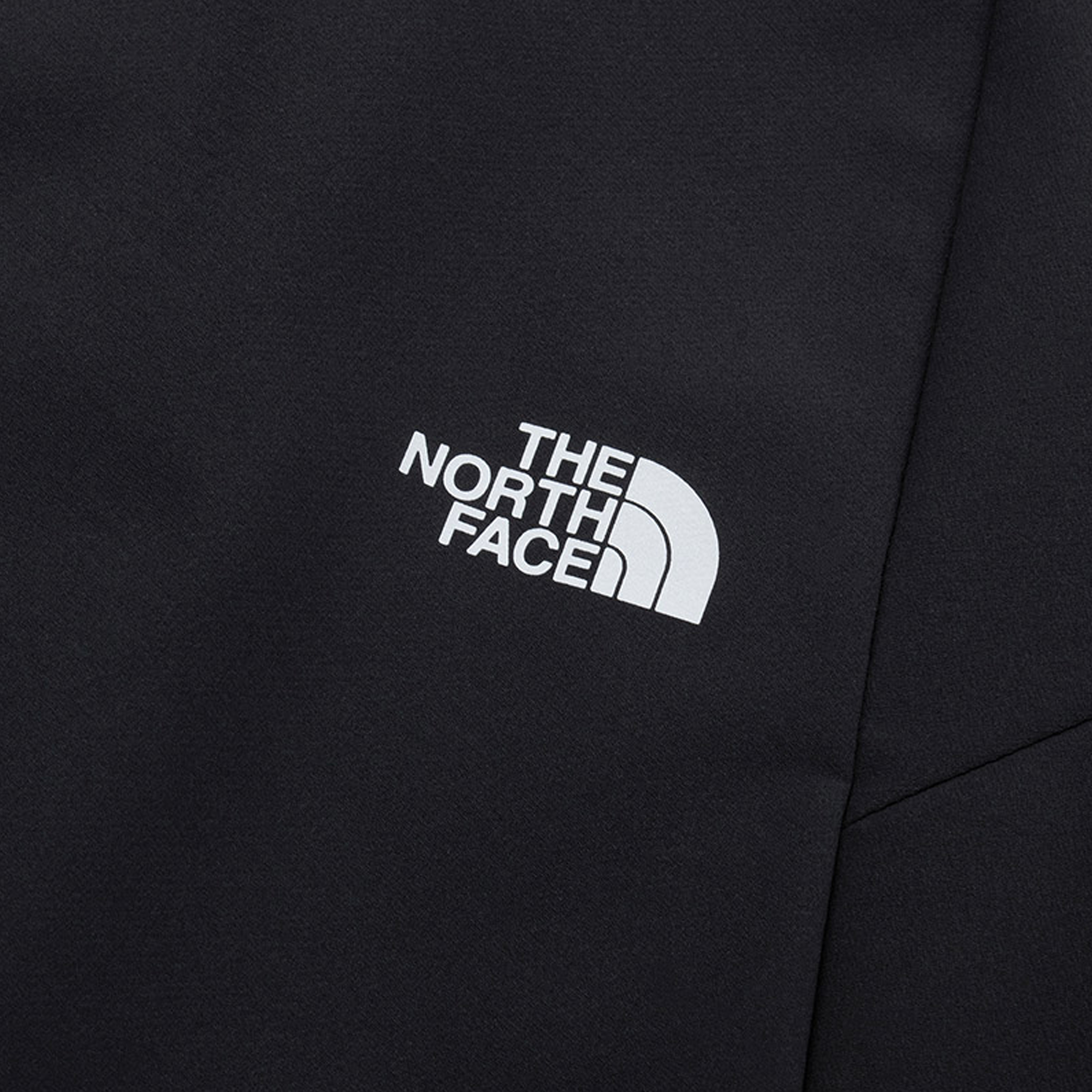 The North Face Women's Drapey Tech Skirt AP TNFBLK