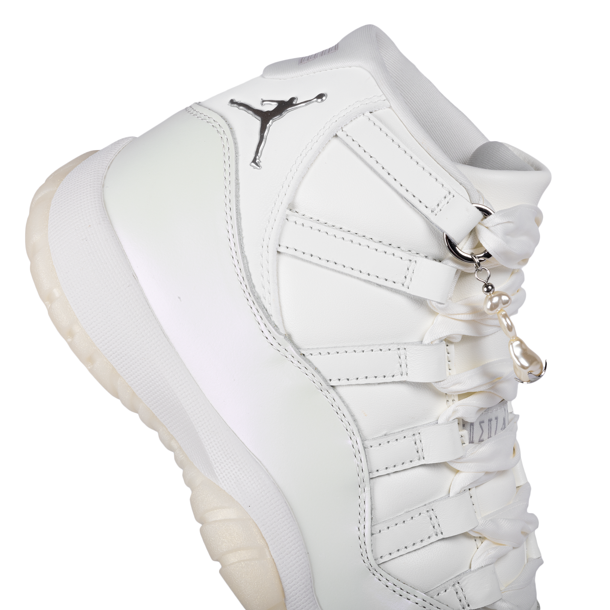 Nike Women's Air Jordan 11 Retro Sail/Pearl Grey/White/Metallic Silver AR0715-110