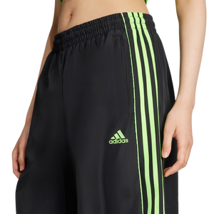 adidas Women's Teamgeist Adicolor Oversized Woven Track Pant Black/Siggnr JV7478