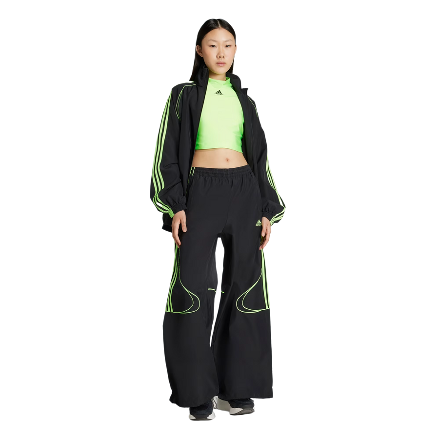 adidas Women's Teamgeist Adicolor Oversized Woven Track Pant Black/Siggnr JV7478
