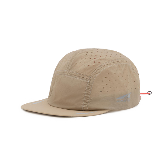 and wander x Altra Ventilation Cap Beige