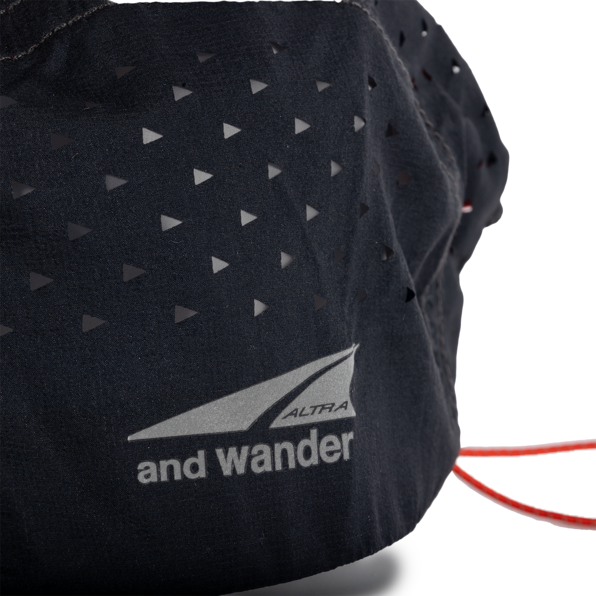 and wander x Altra Ventilation Cap Dark Navy