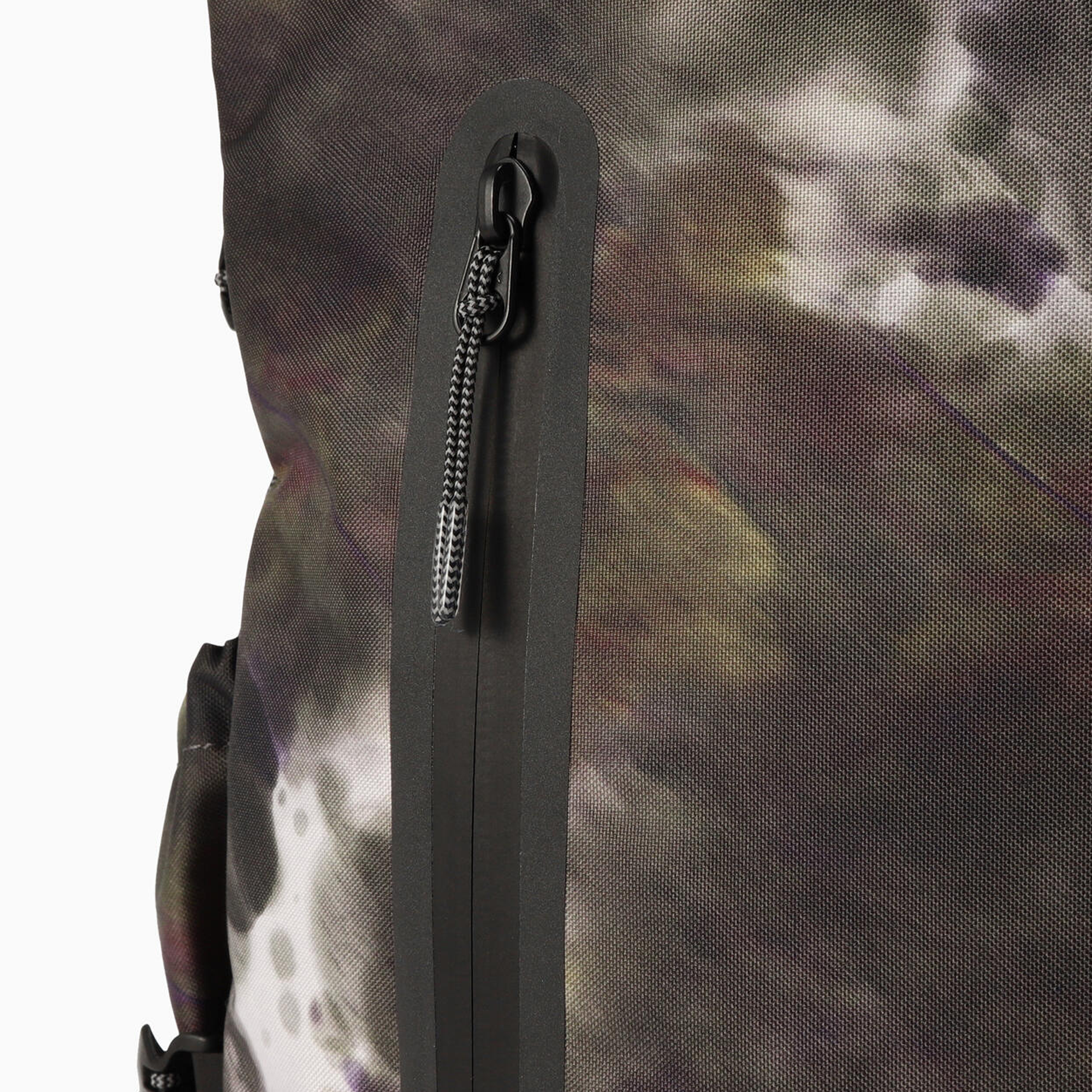 and wander x Roa 2-Way Tote Bag Camo