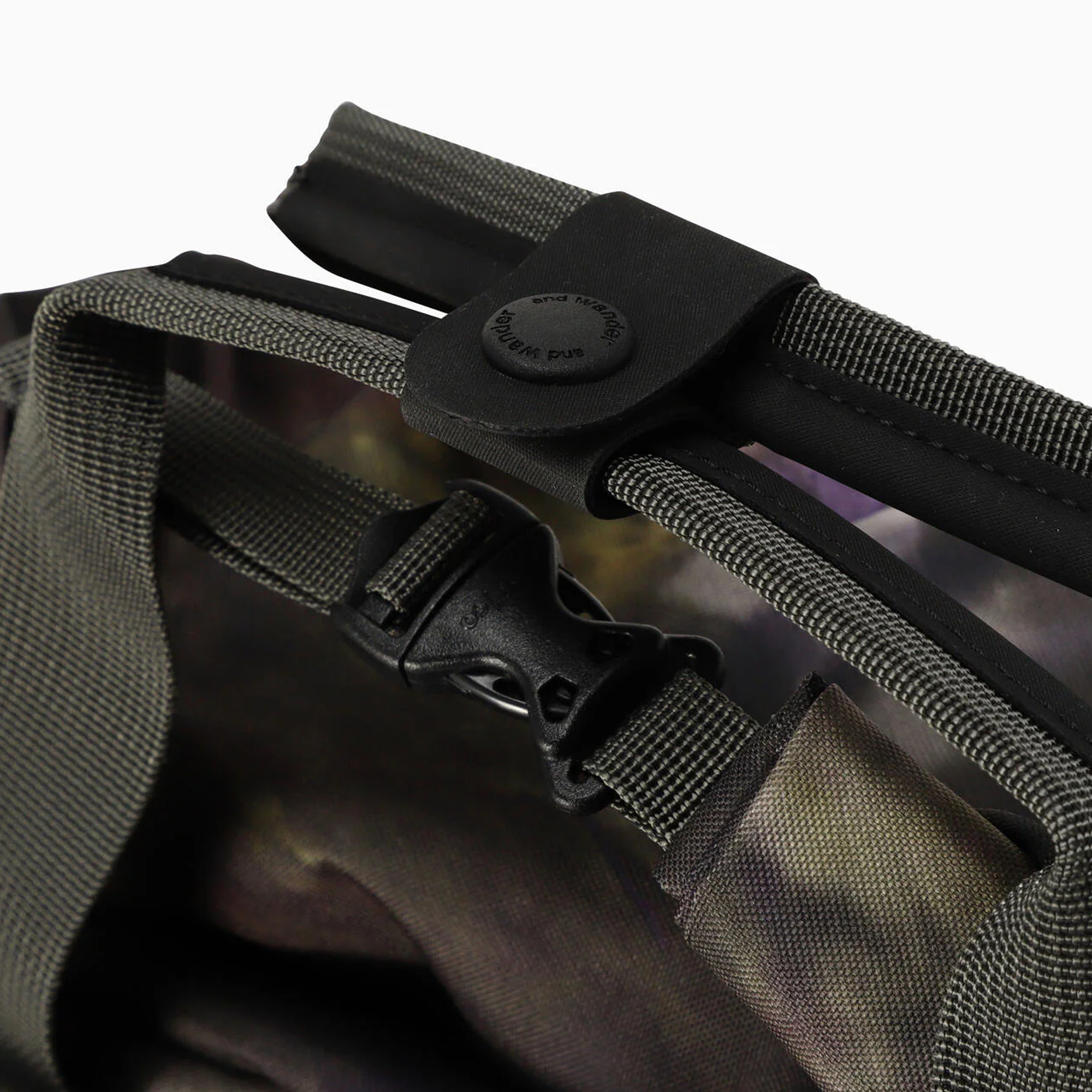 and wander x Roa 2-Way Tote Bag Camo