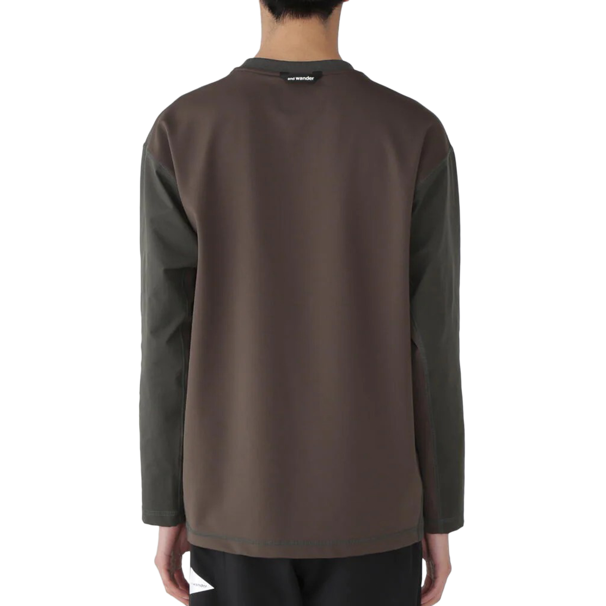 and wander Hybrid Warm Pocket Long Sleeve Tee D.Green