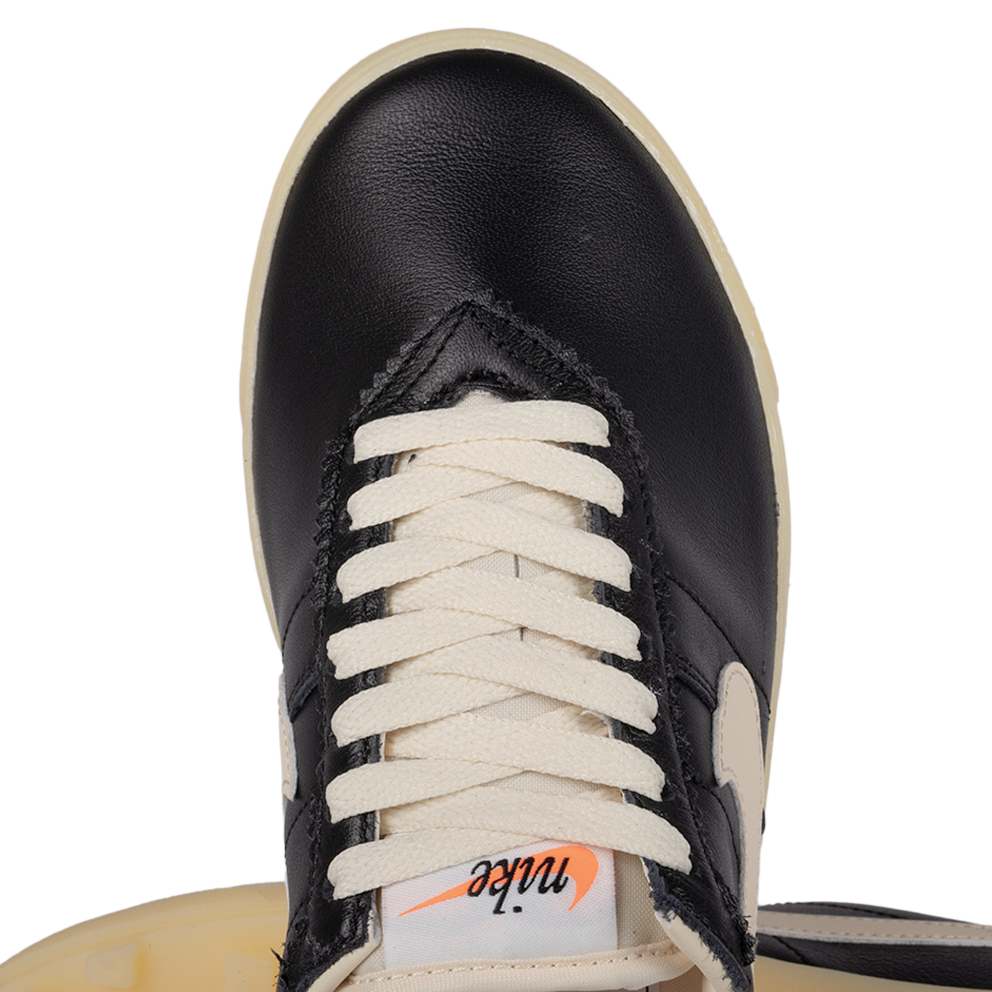 Nike Women's Astrograbber Leather Black/Muslin/Sail II1259-001