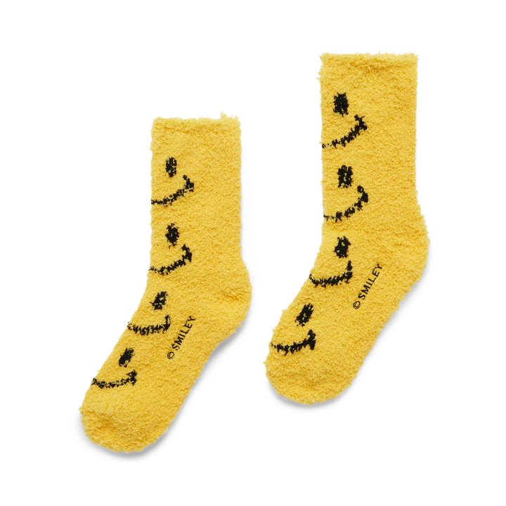 Market Smiley Holiday Fuzzy Socks