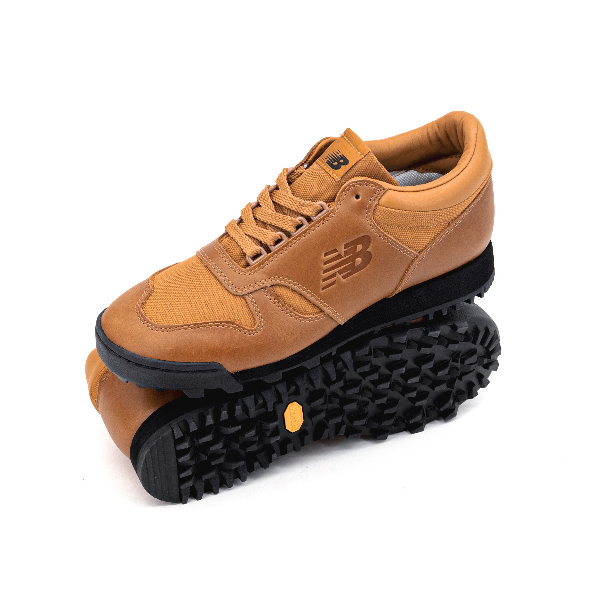 New Balance Rainier Low UALGSTBC